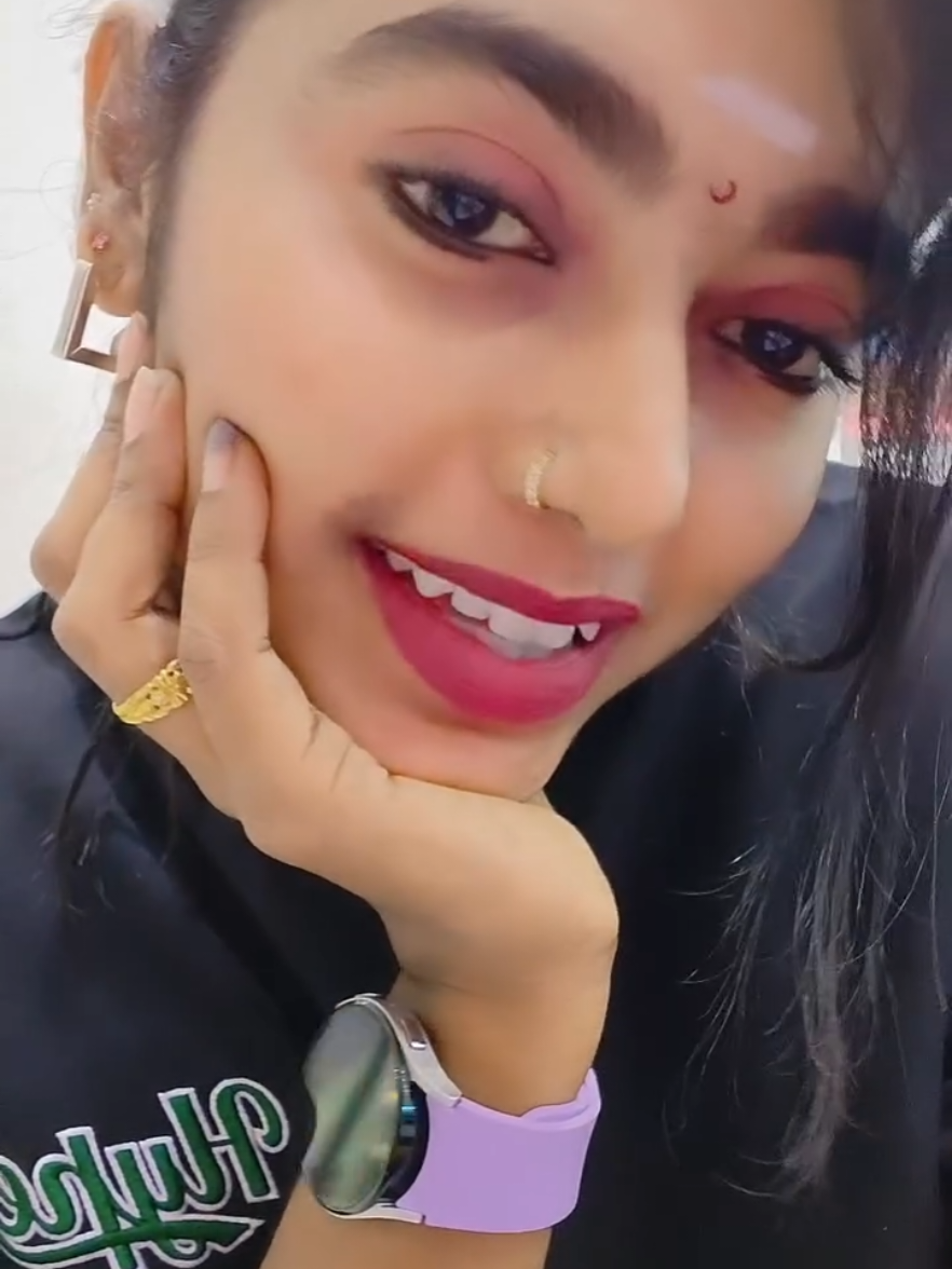 @PRIYA 🌙