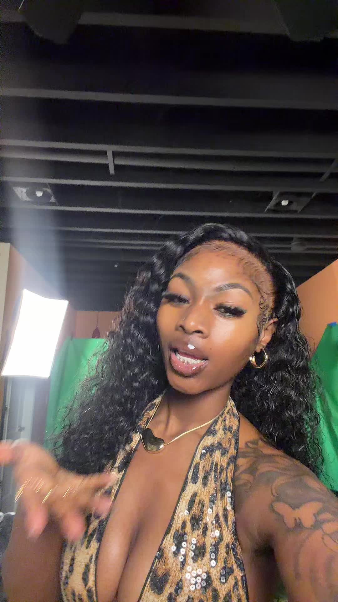 @MISS DIME😙