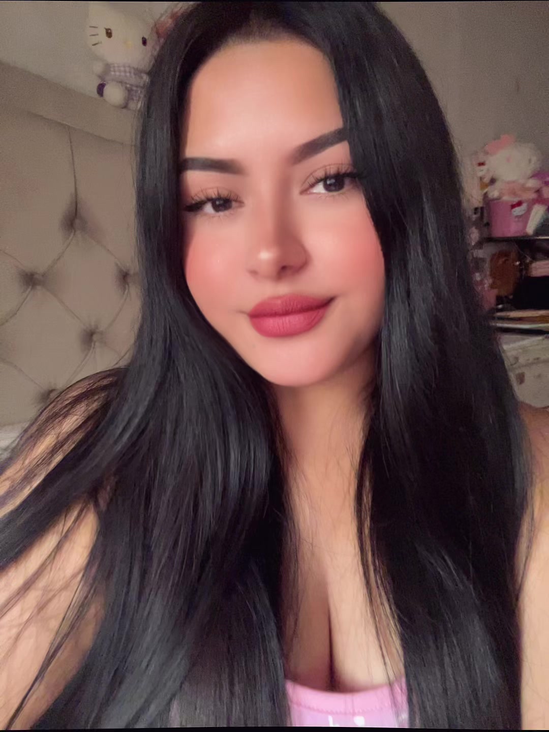 @️Kiara Lara