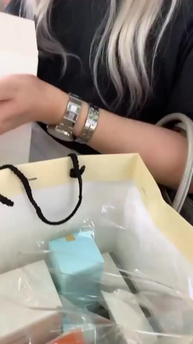 @fruitytarty