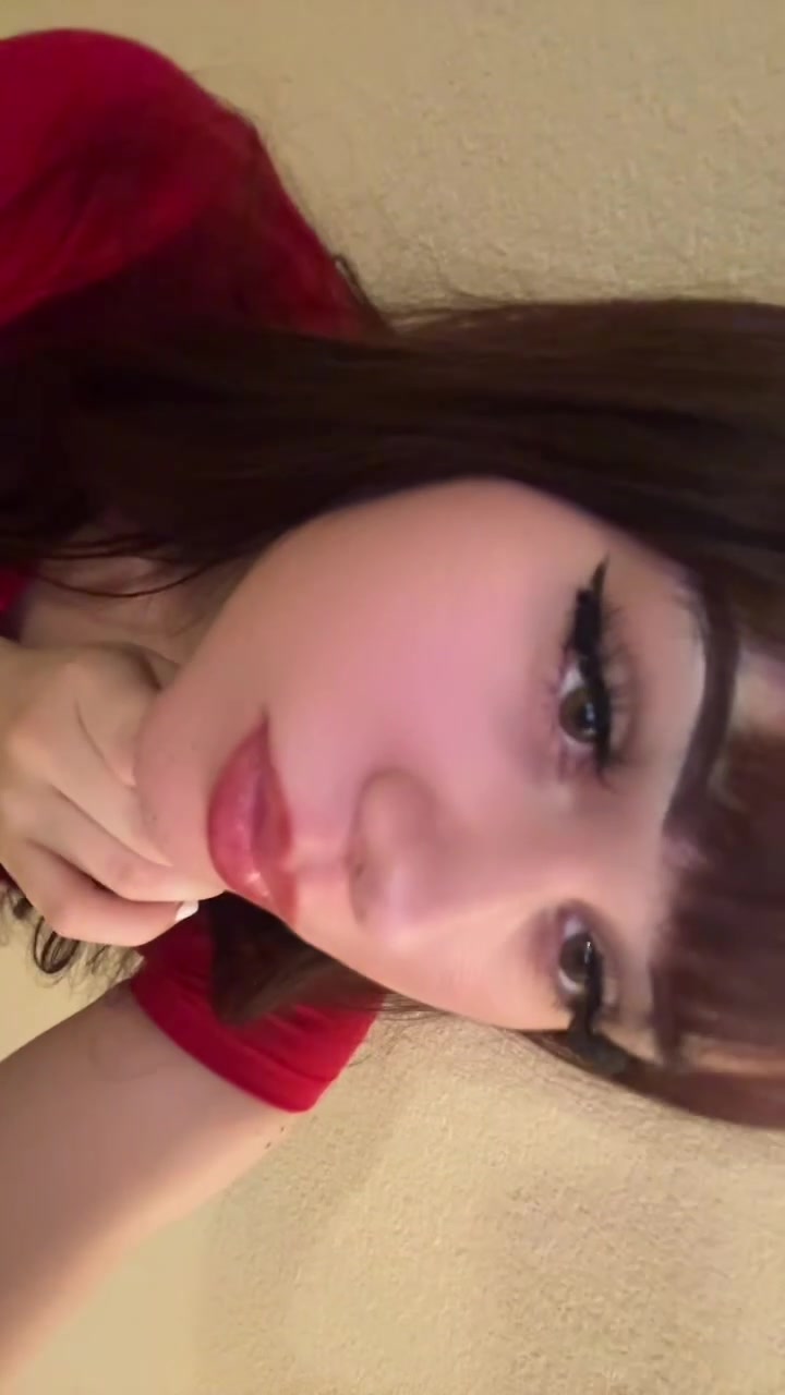 @🧛🏻&zwj;♀️
