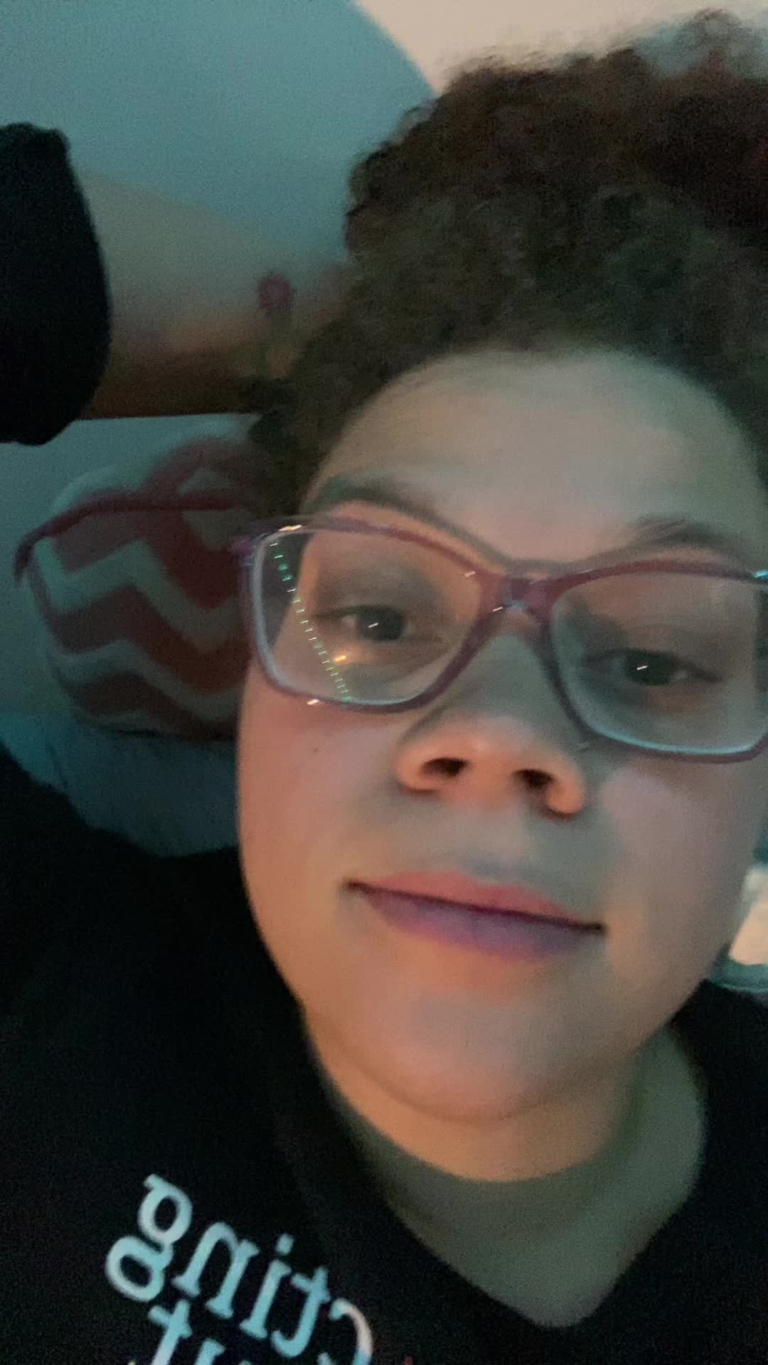 @Clurrrr
