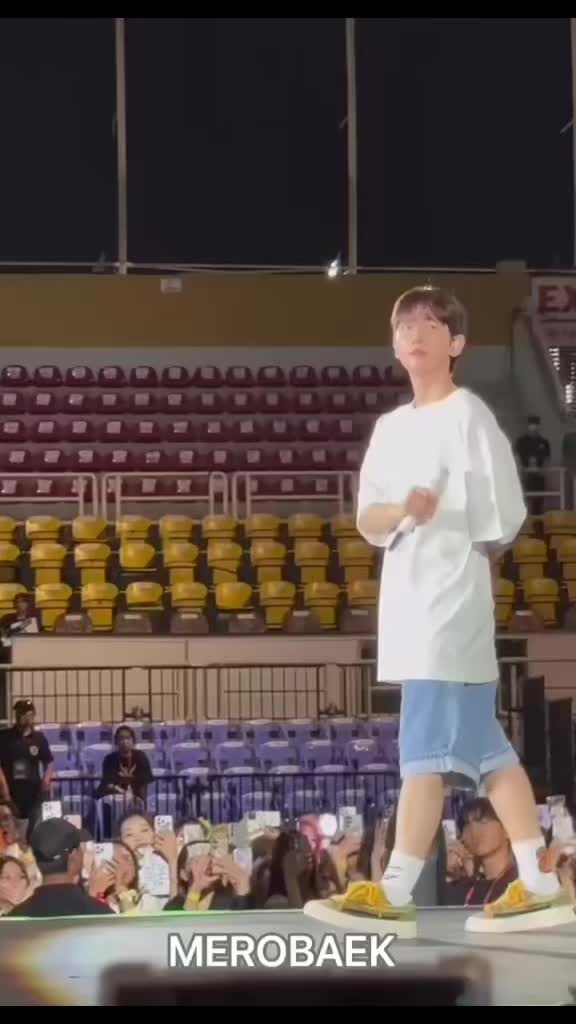 @Mình là chú cá voi đây