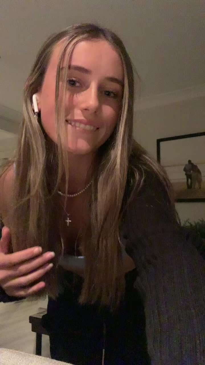 @Bella