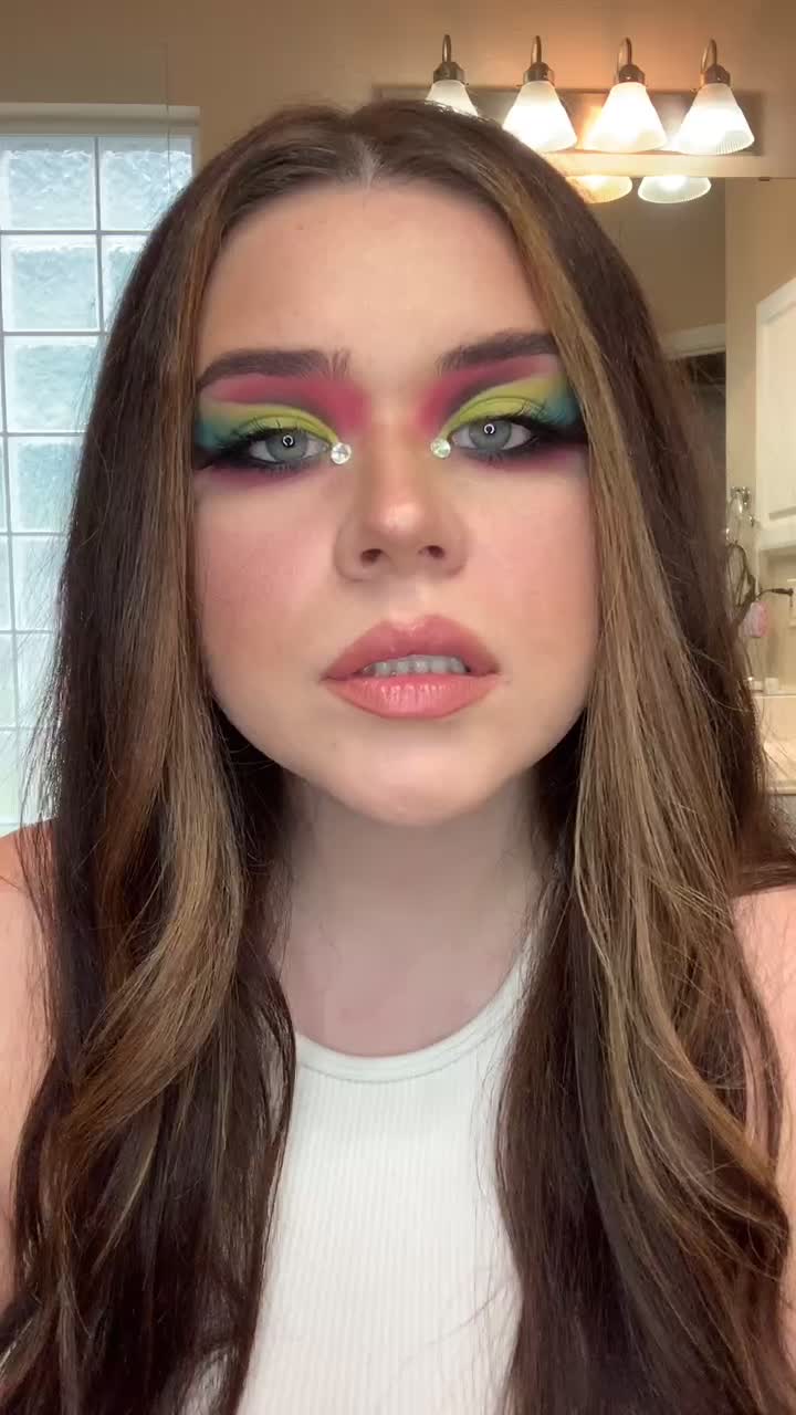 @Loconuttt