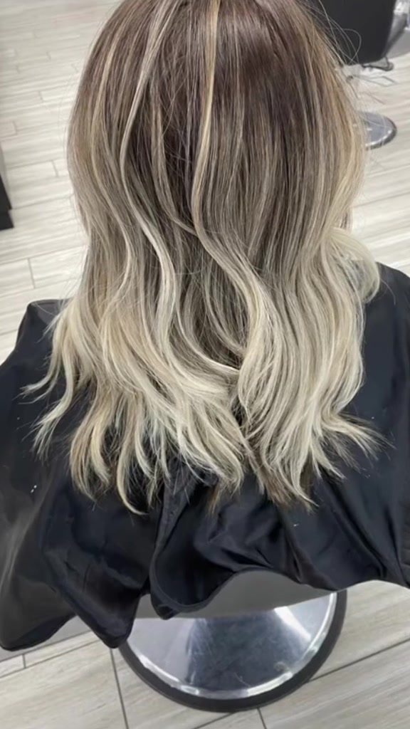 @&eacute;lon Salon