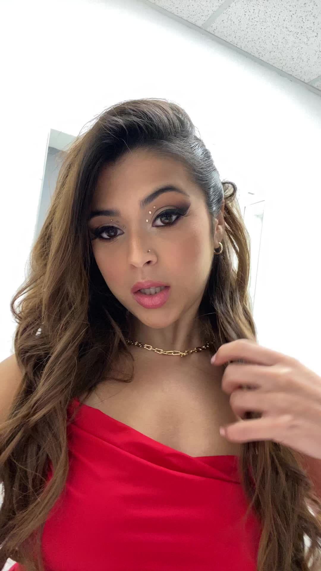 @𝓷𝓲𝓬𝓸𝓵𝓮