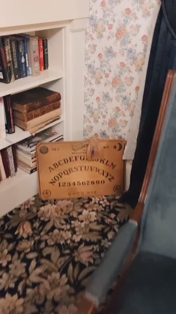 @Amanda | Spooky New England
