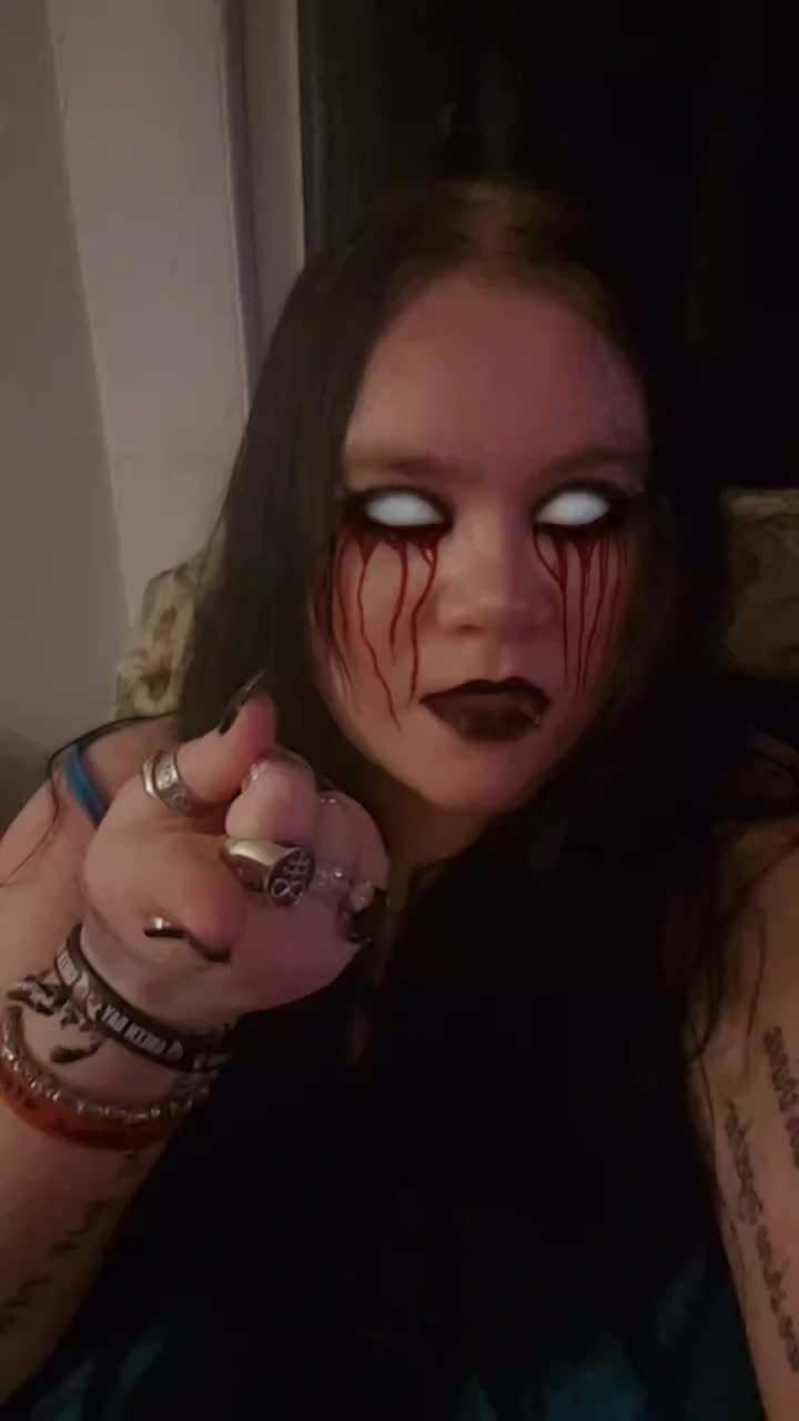 @Bloody_Mary693