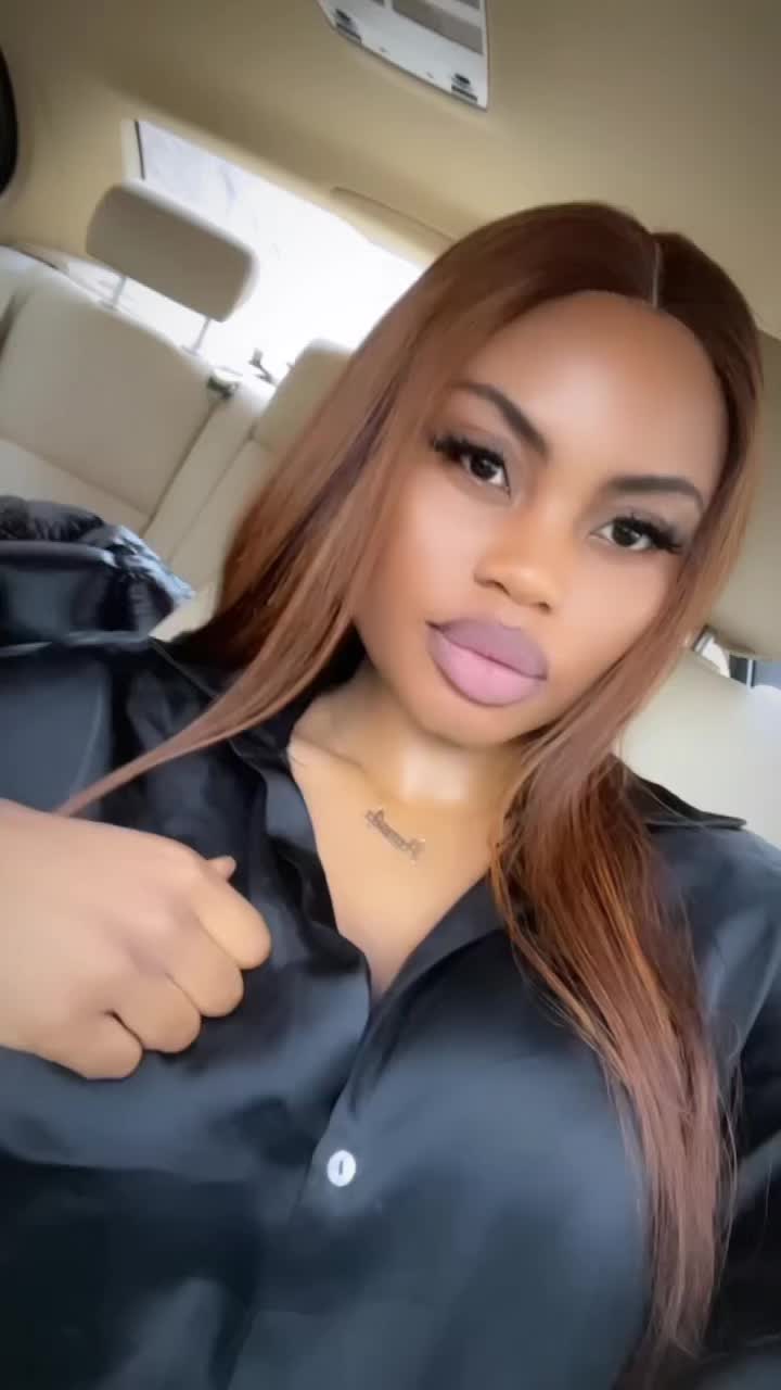 @QueenPam (skin&hair)