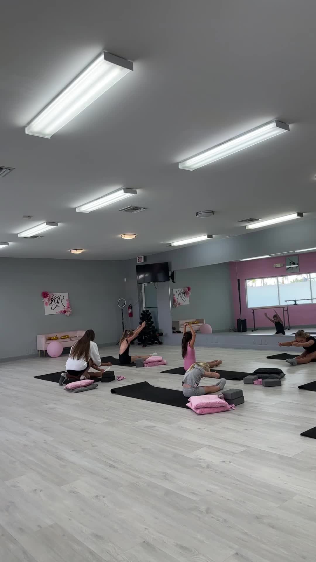 @Professional stretching studio