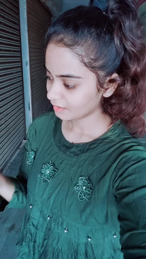 @♥️Shreya Tripathi♥️