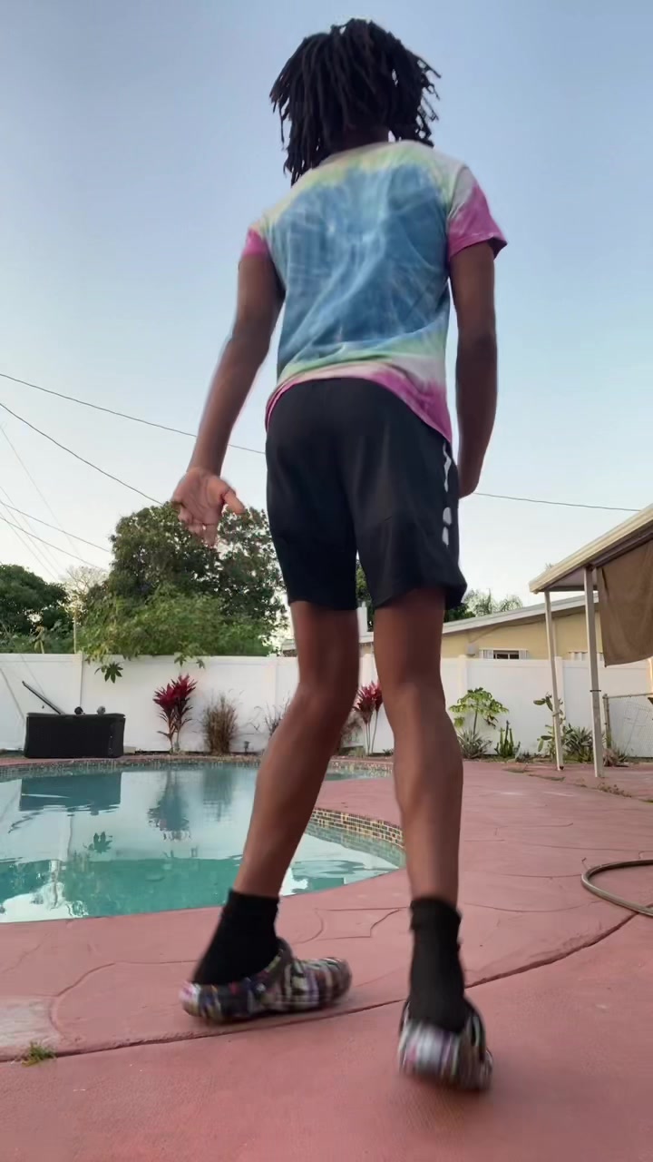@j0haun 🇯🇲