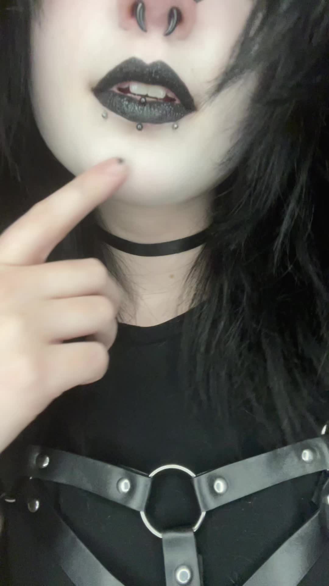 @spooky mich 🪦🦇