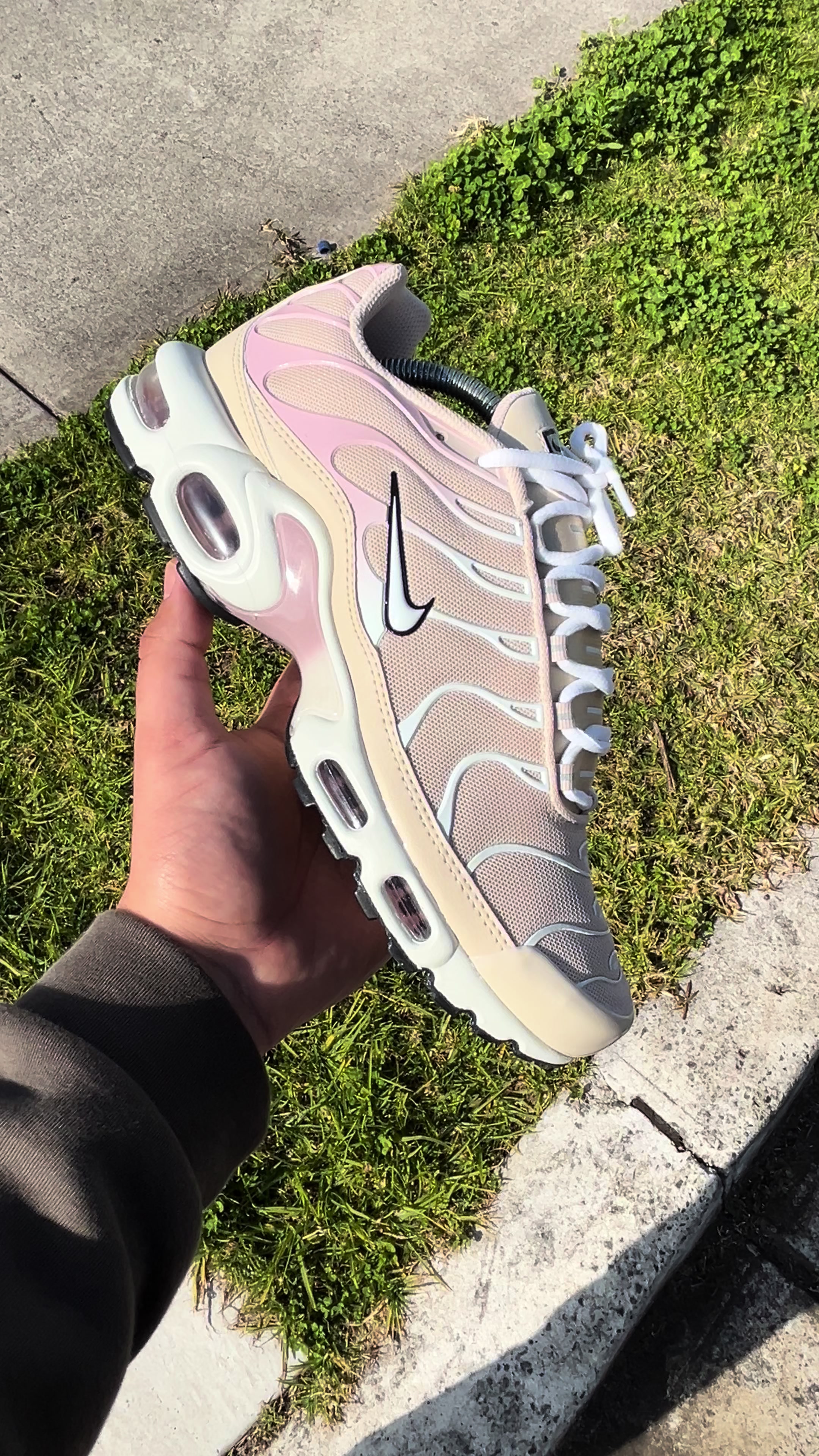 @Hillys.Kicks