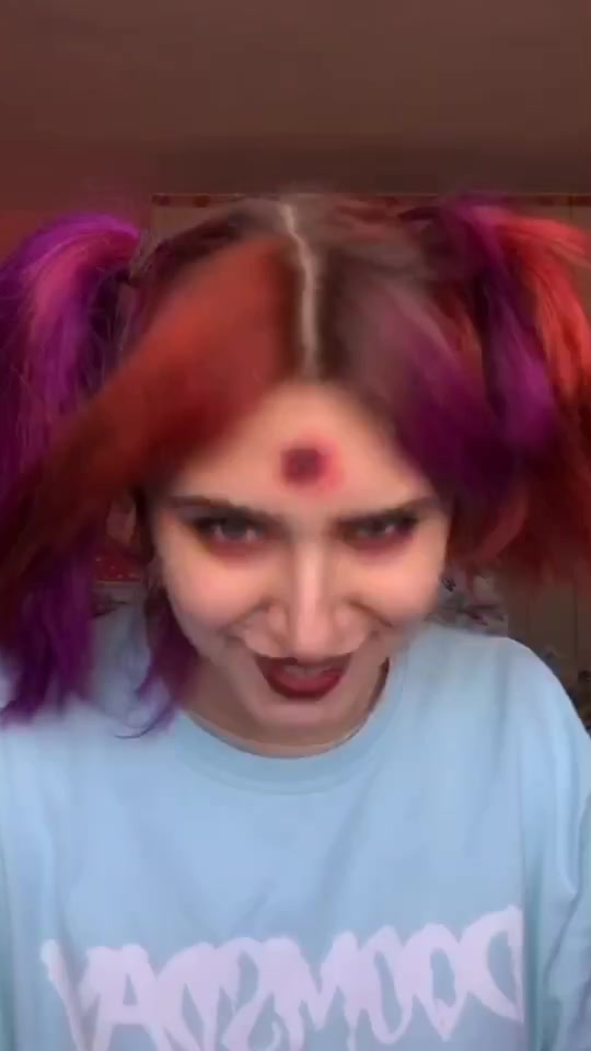 @VikTok