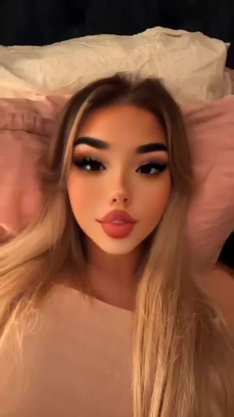 @Mounia Benfeghoul