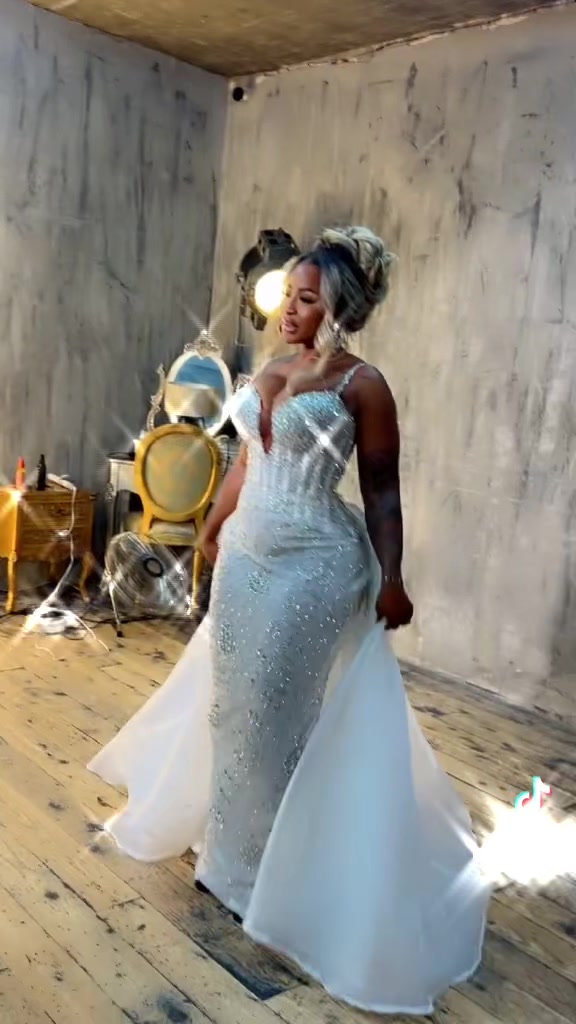 @Bridal Designer | Mella