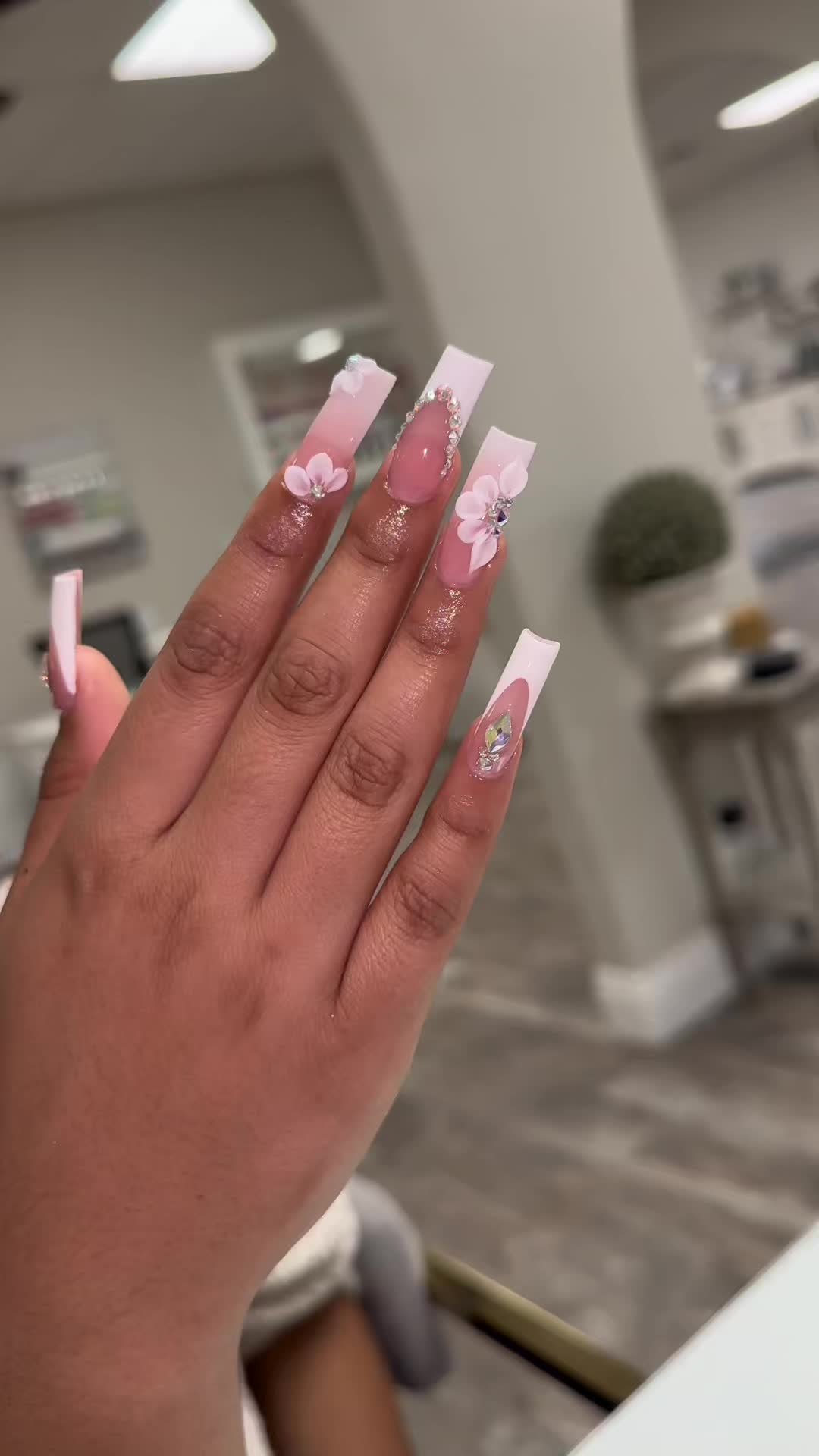 @Daisy✨
