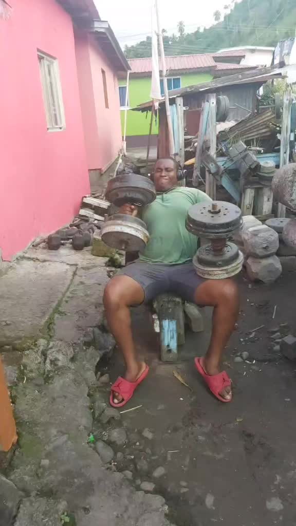 @the punisher 💪🏾💪🏾💪🏾🇻🇨