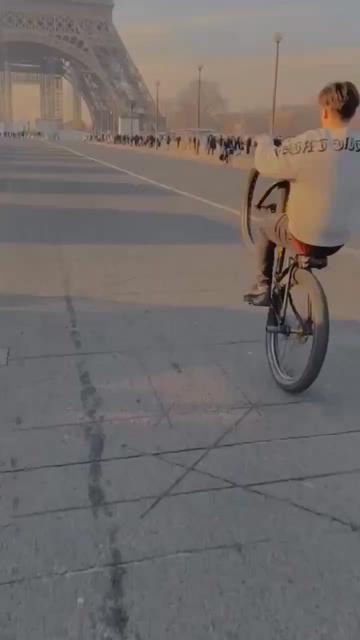 @ملک عظیم  اعوان