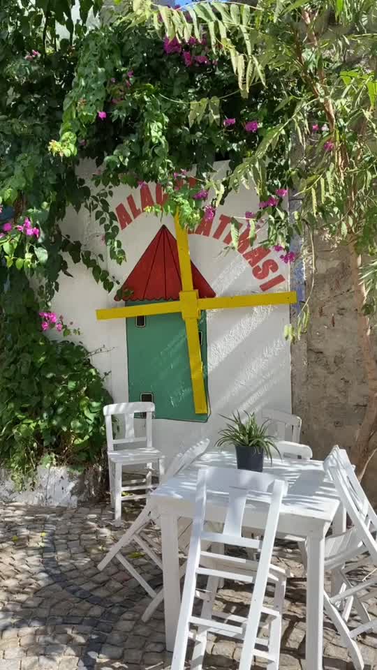 @Nazliozgur