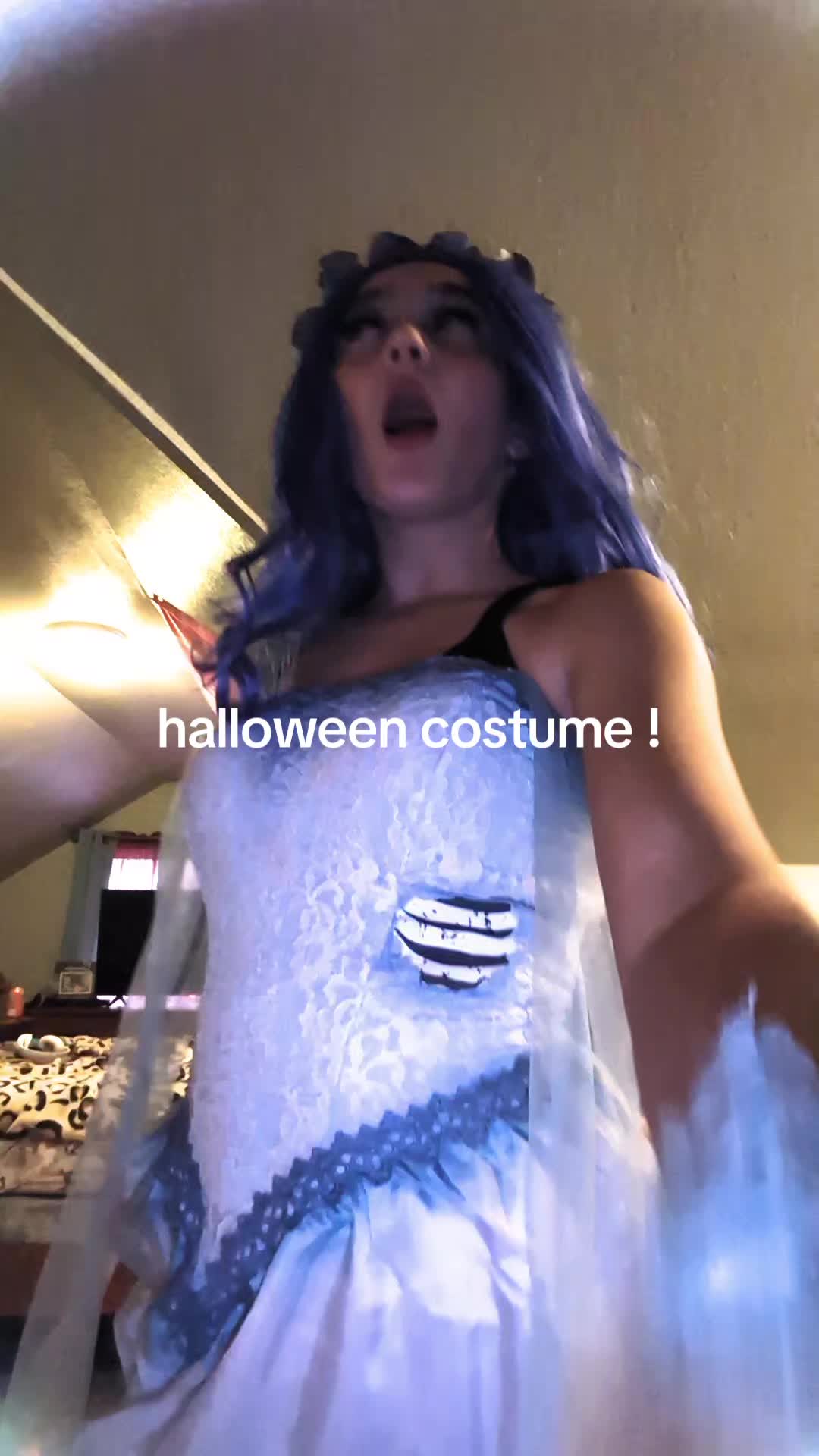 @﹒⪩⪨﹒