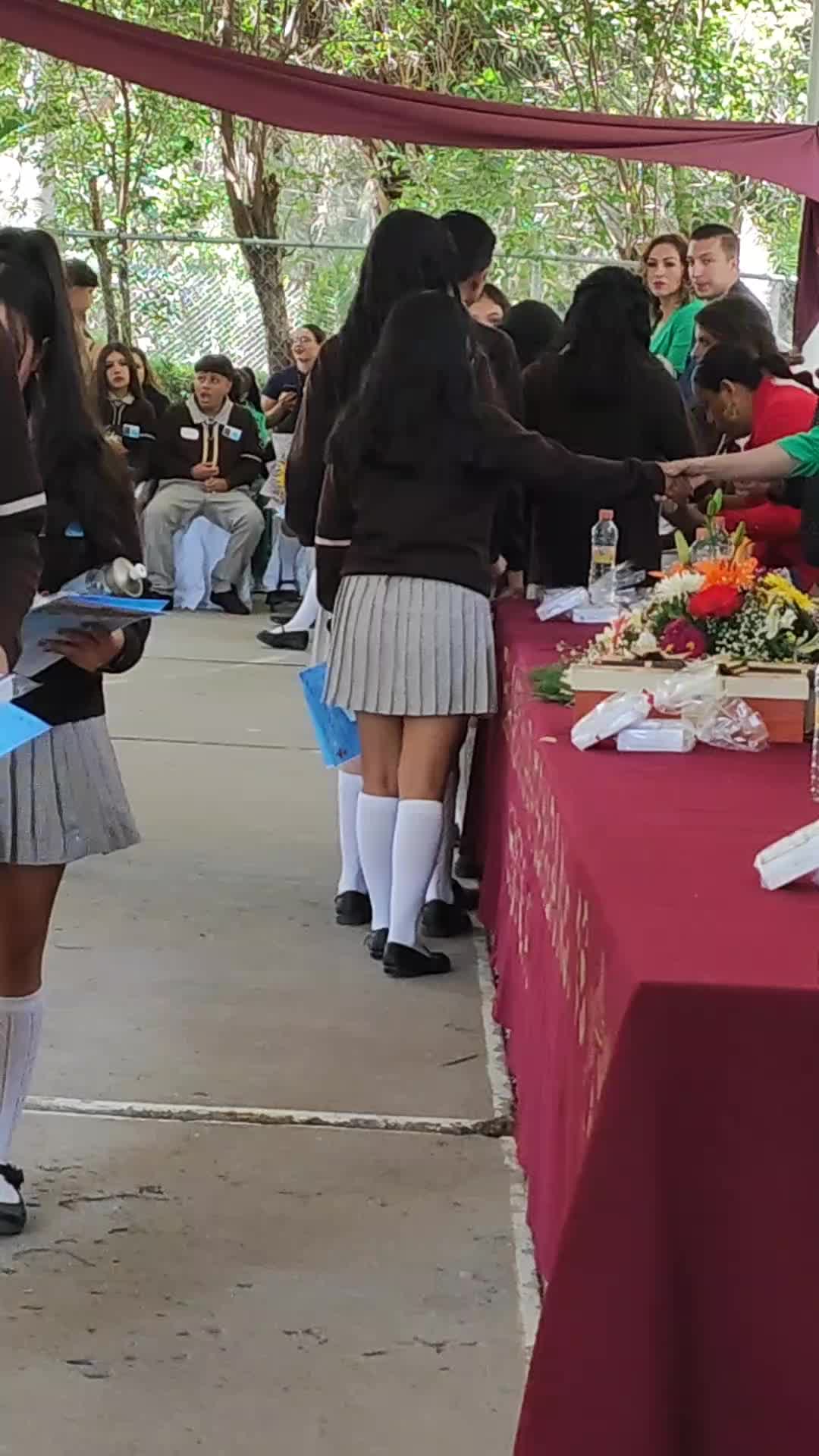 @Vronik Loera