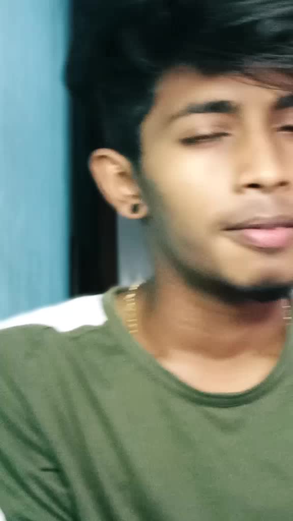 @𝓡𝓸𝔀𝓭𝔂😜