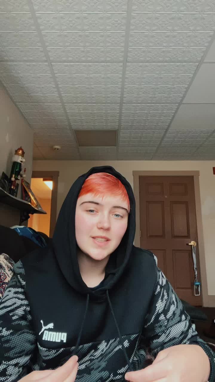 @Bella🏳️&zwj;🌈