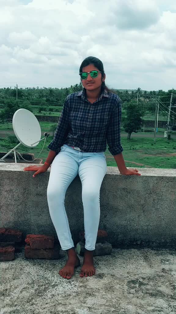 @anushri751