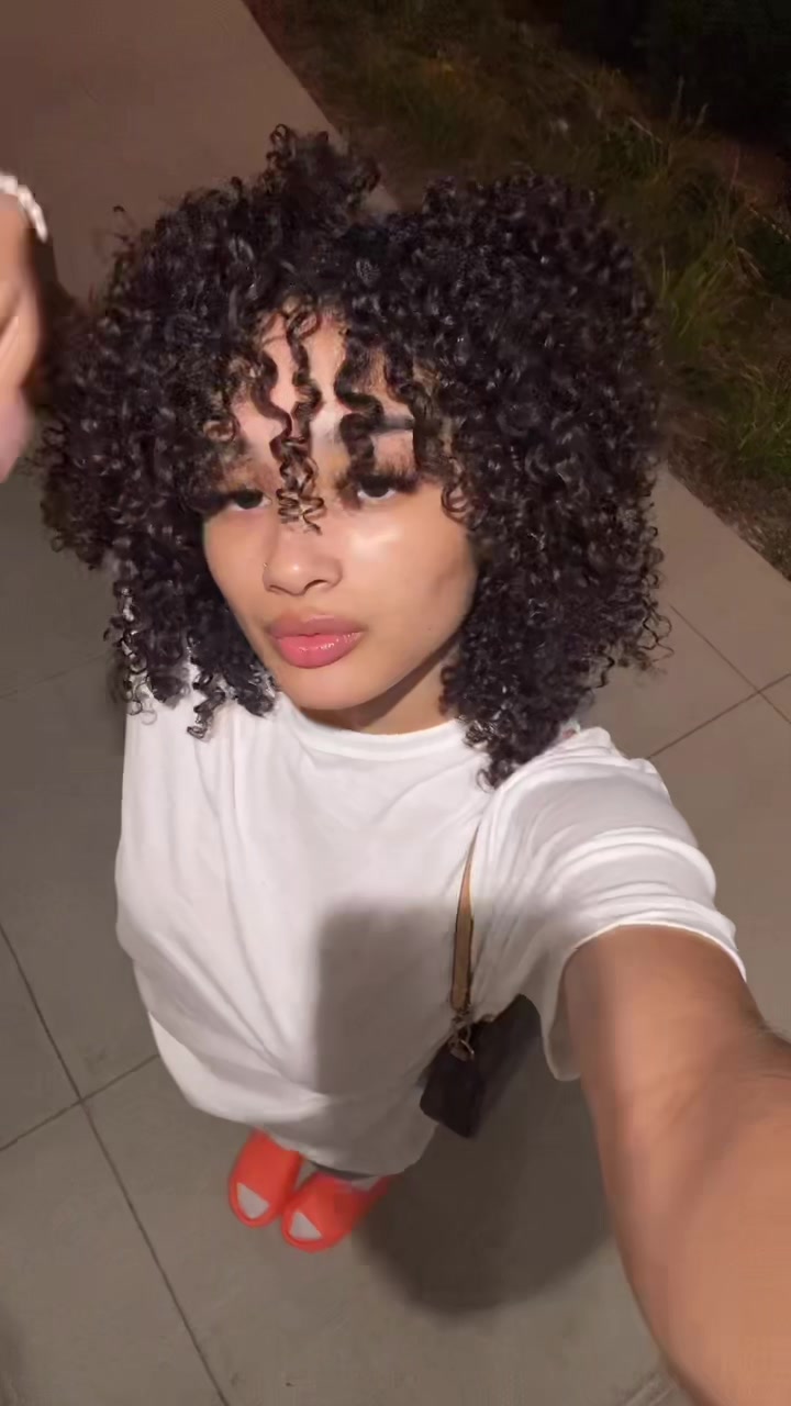 @loralvy