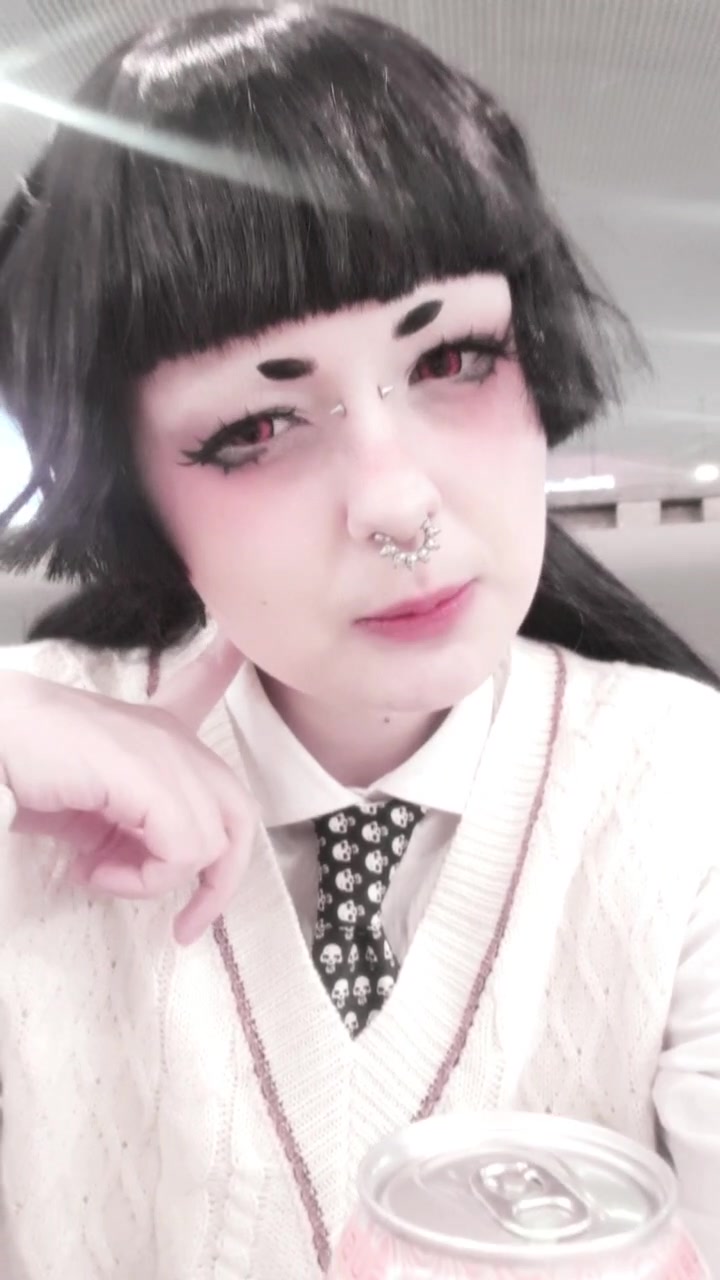 @Skullworm