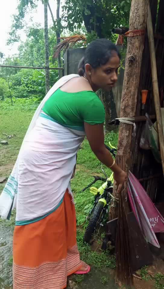 @Momi Das