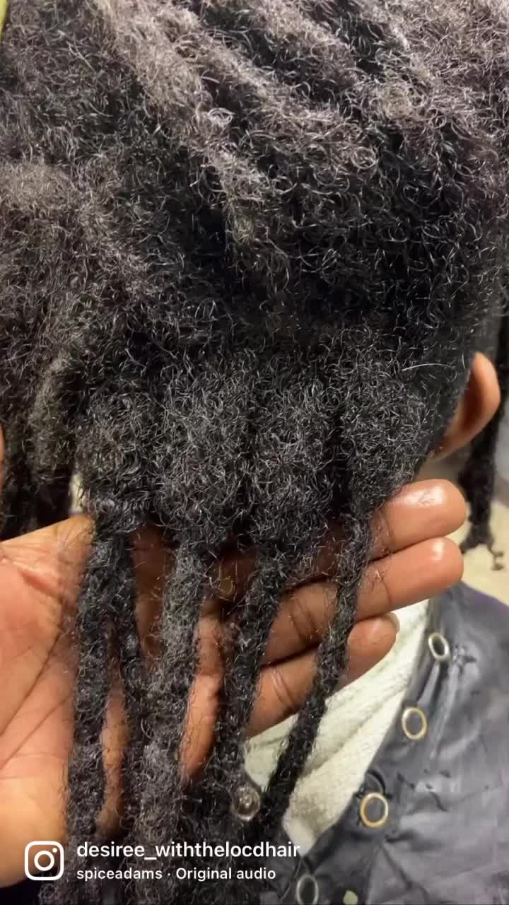 @Desiree_withthelocdhair