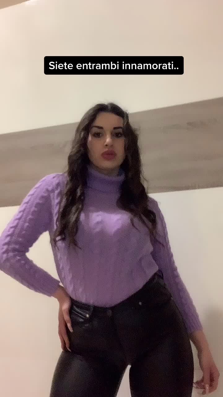 @𝓢𝓱𝓪𝓻𝓸𝓷👸🏻