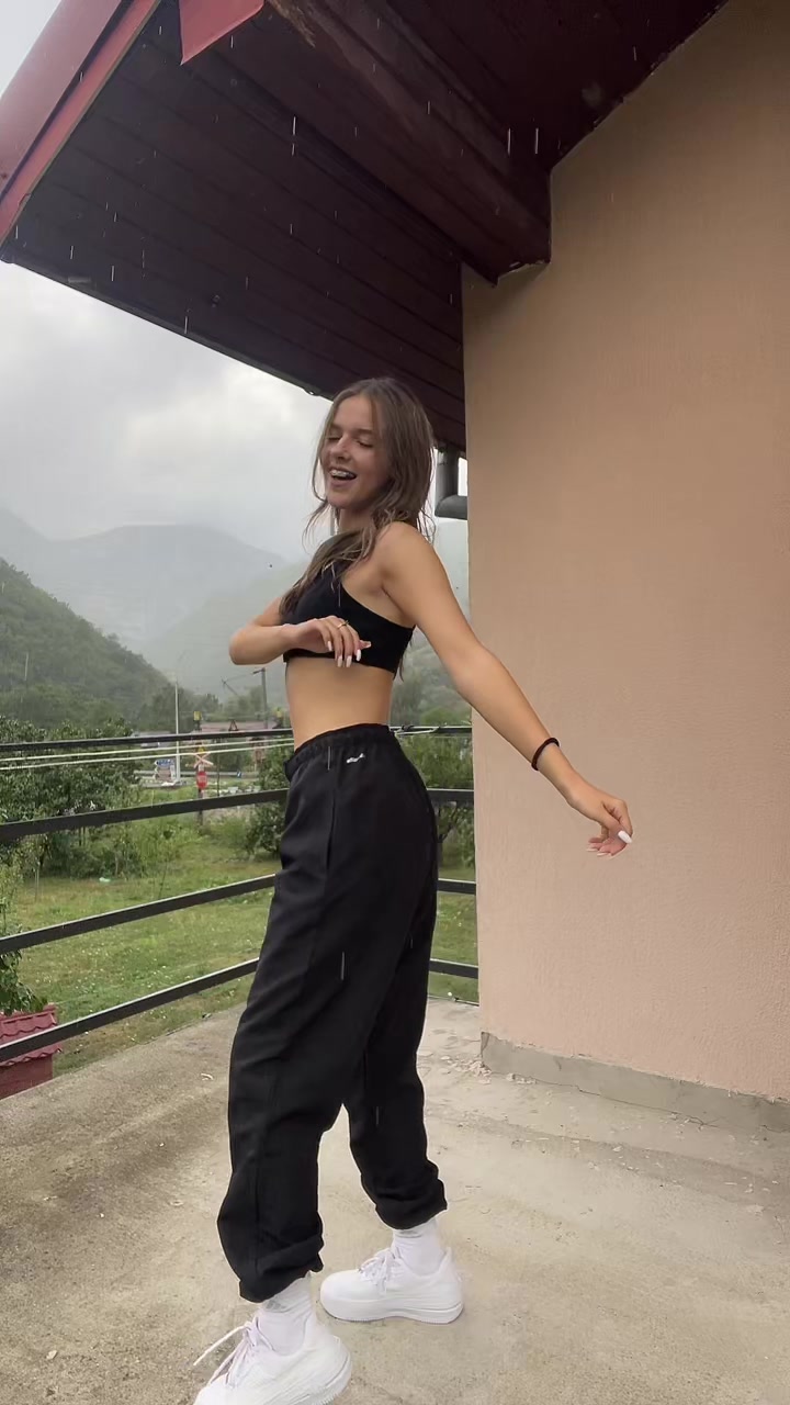 @Denisa_.bls