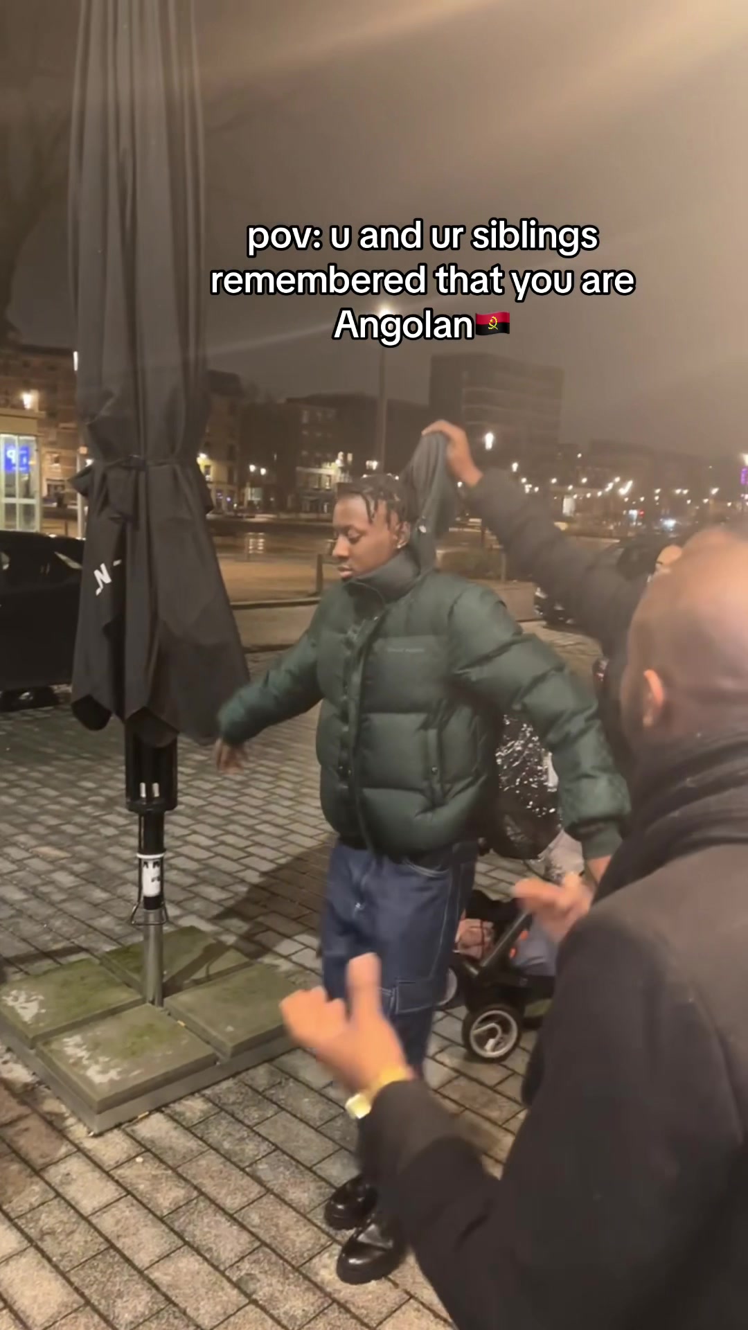 @M A C O N D A