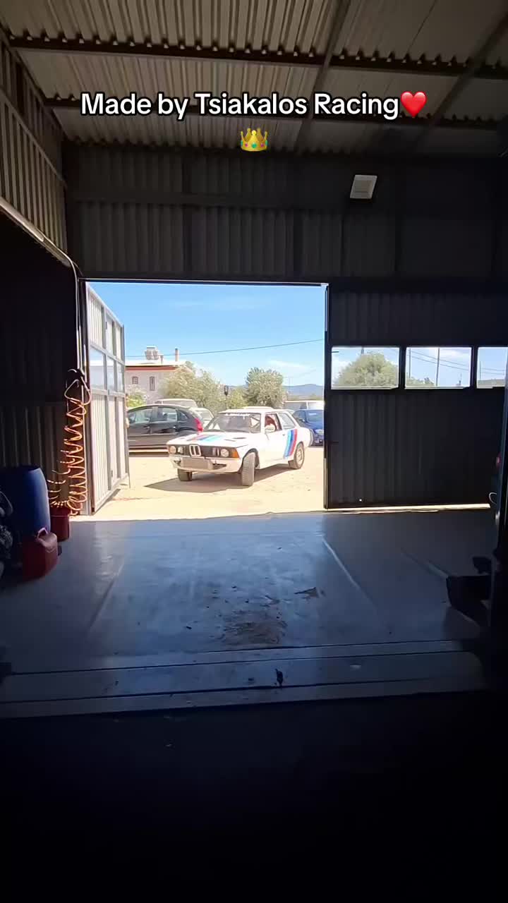 @D1mhtris._
