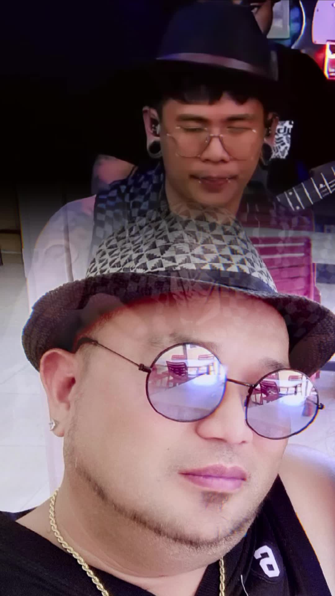 @Mhel_M. ๐ฆ๐บ๐ต๐ญ