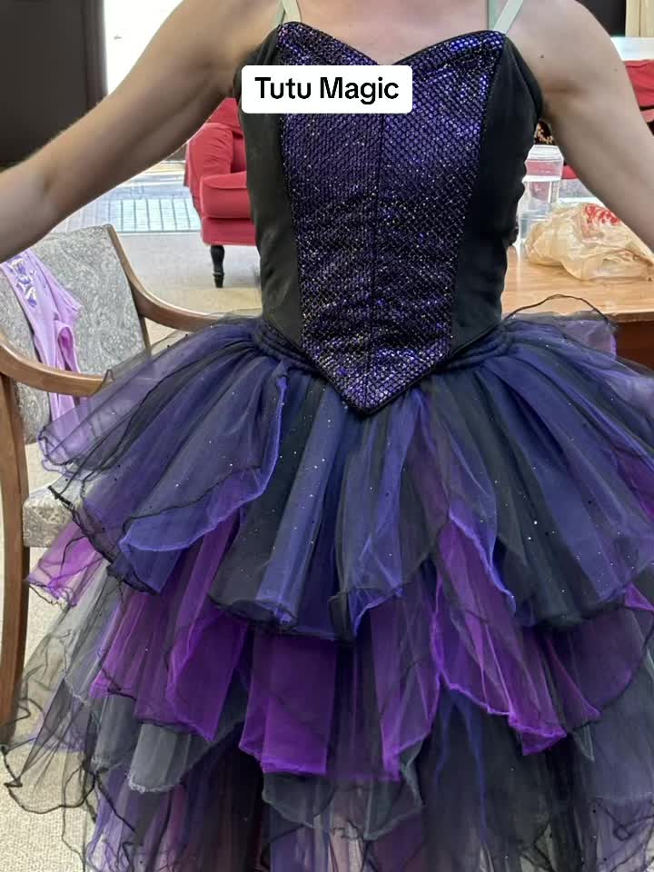 @JanTheCostumeLady