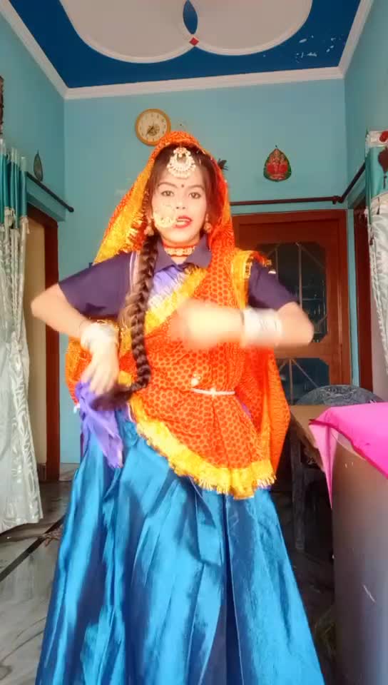 @GarhwAl's queen🔥
