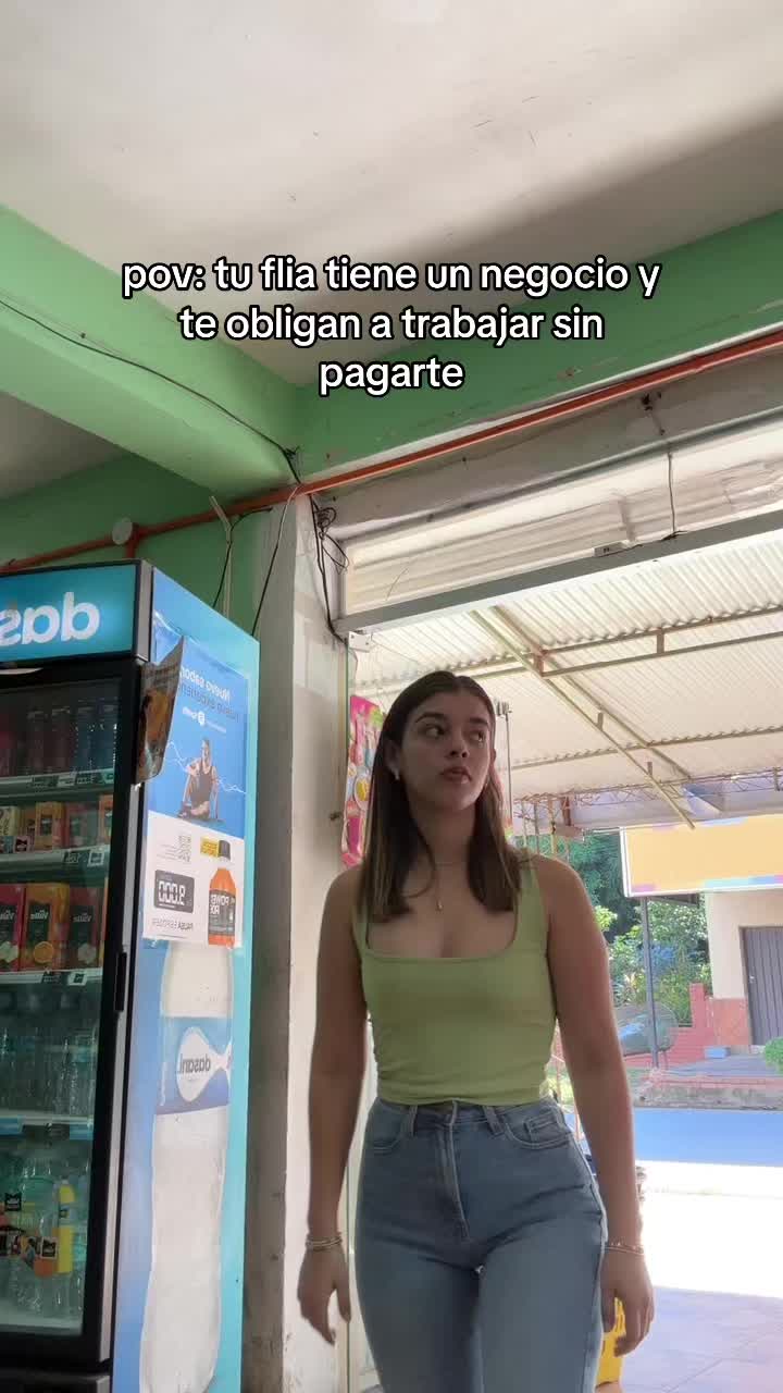 @Larissa María