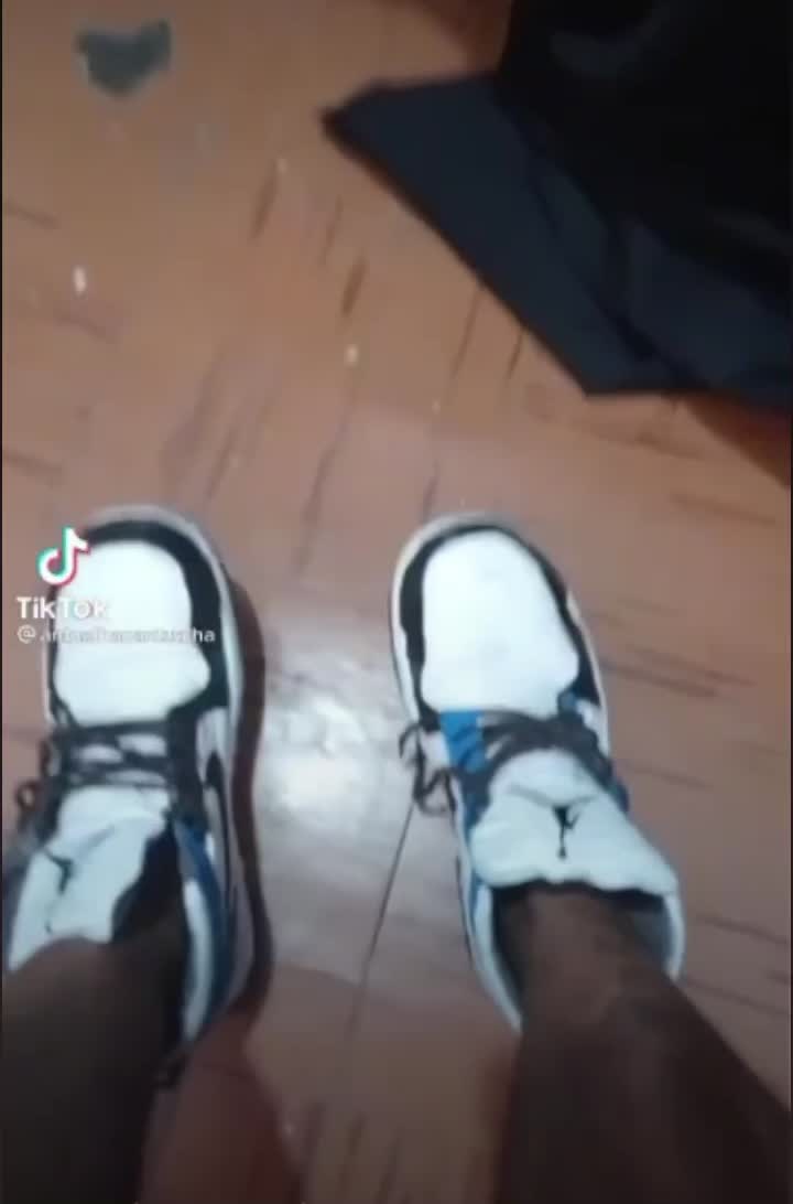 @🧠👟