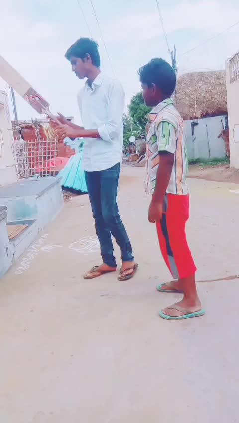 @T&ecirc;j R&atilde;v&iuml; T&ecirc;j