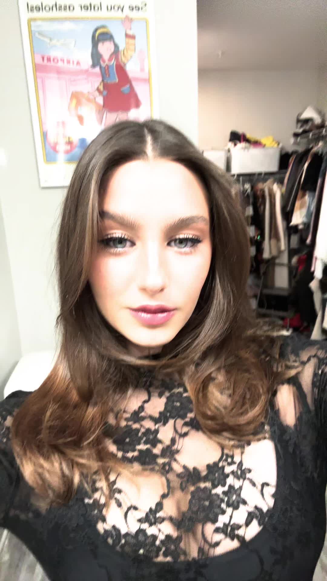 @😎