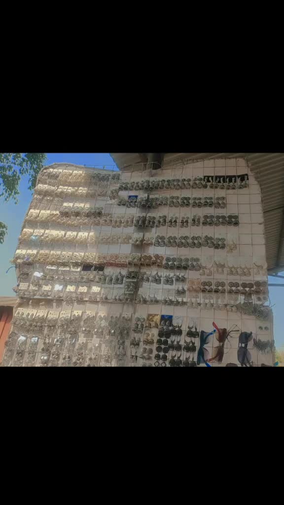 @EARRINGS IN YOUR AREA