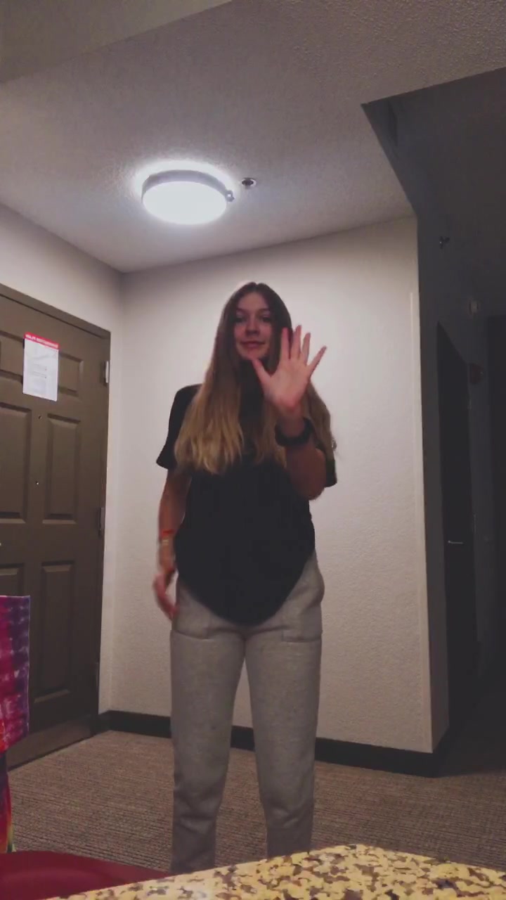 @Jewlyet😙✌🏼