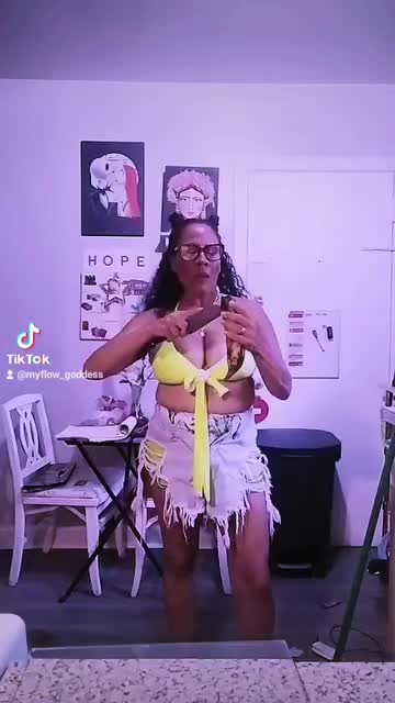 @My Flow Goddess #TeamLEL