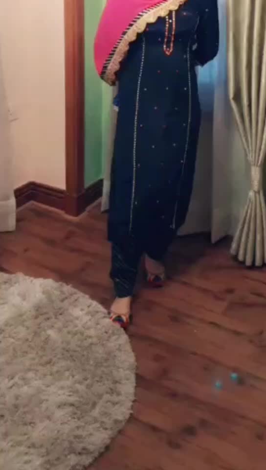 @Zara Khan